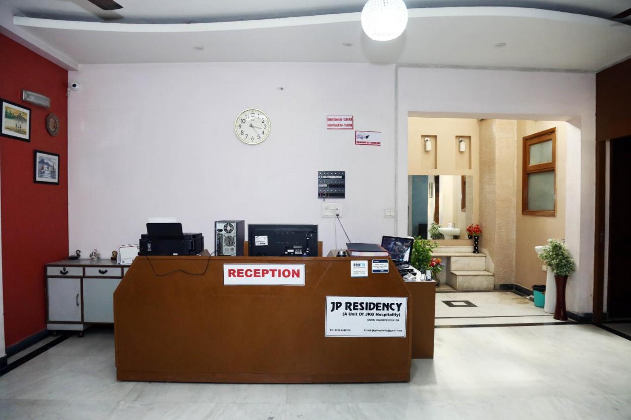 فندق نويدا الكبرىفي  J P Residency المظهر الخارجي الصورة